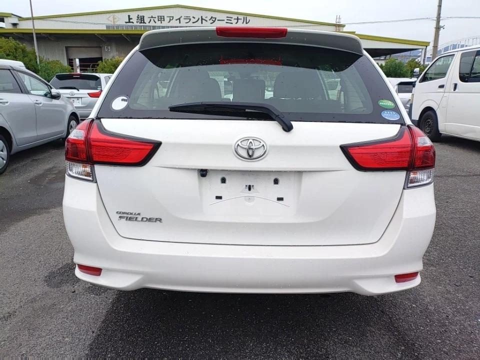Toyota Corolla Fielder NRE161G 2021